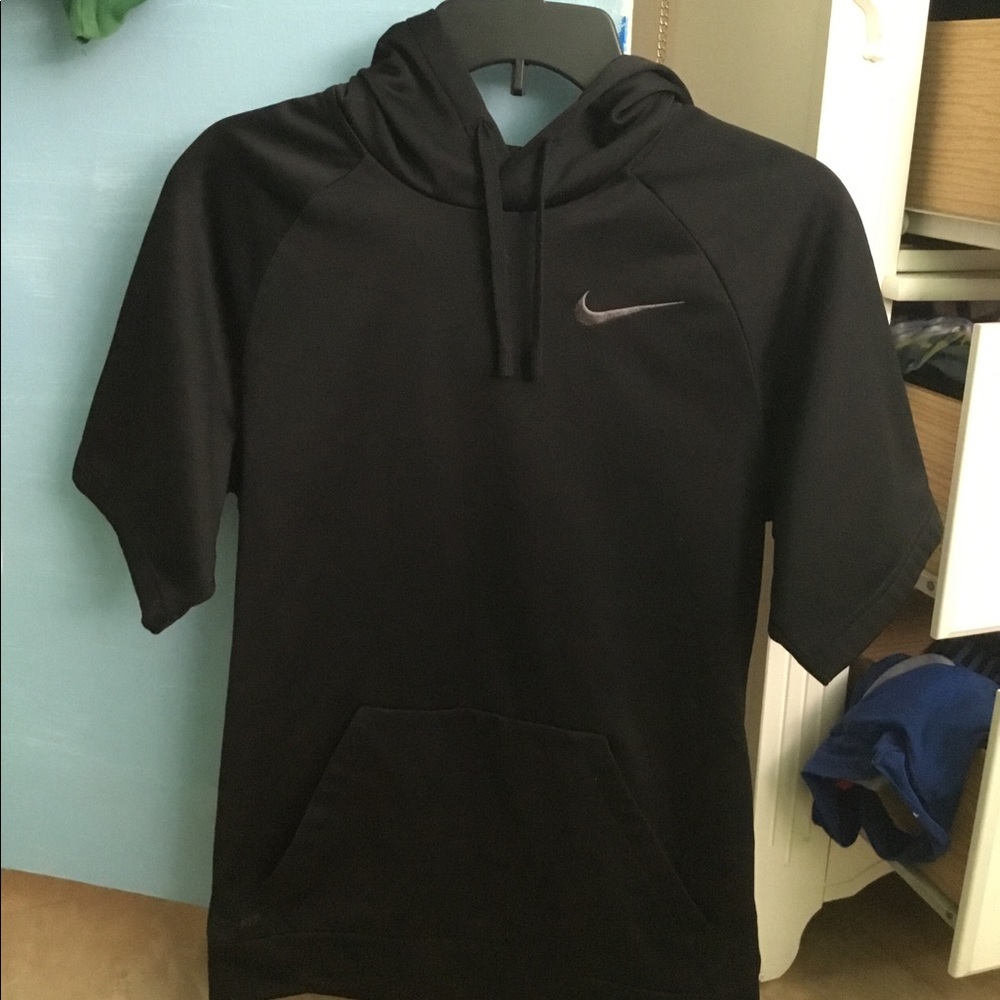 Men’s NIKE Short Sleeve Hoodie Dri-Fit Sweatshirt